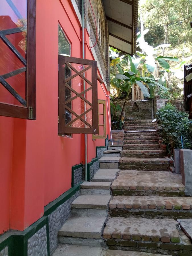 Отель Prince Mrauk U Экстерьер фото