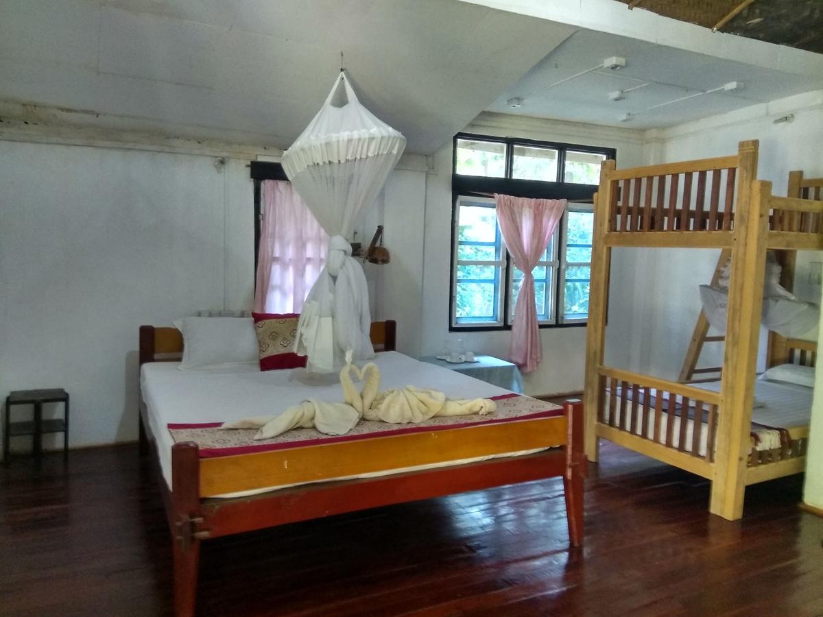 Отель Prince Mrauk U Экстерьер фото